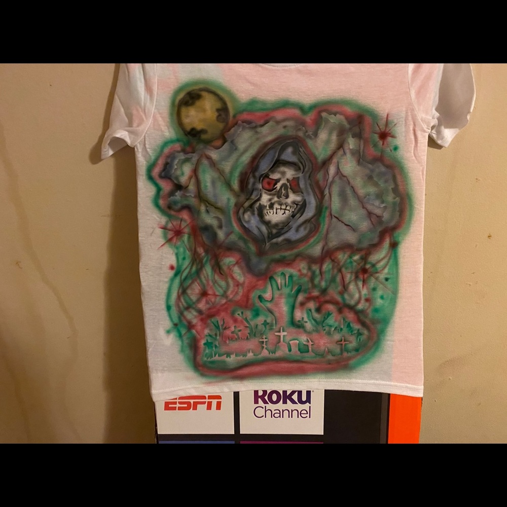 Airbrush clothes items